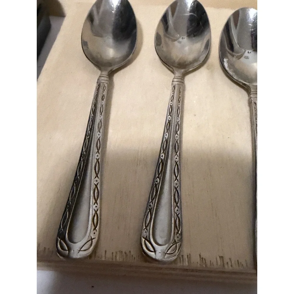 oneida stainless flatware Tea Spoons 5 Total